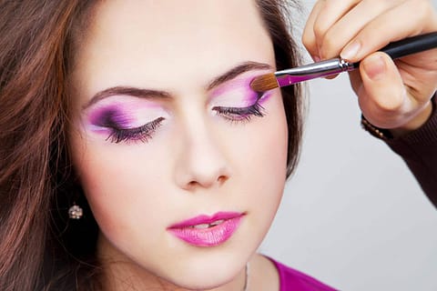 Professional makeup for crossdressers