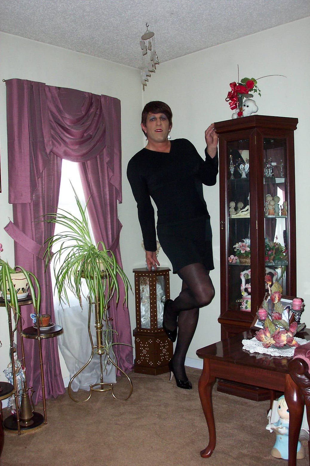 My favorite ‘gurl’ pic… Crossdresser Heaven