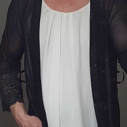 Black jeggings white cami and lace robe