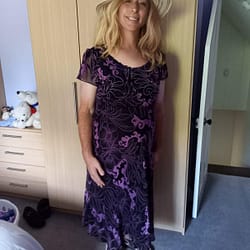 Pleased with this dress, really comfortable too with a padded bra. Faceapp hair again