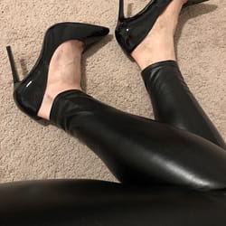 Black pants black heels