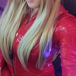 I did a 2000’s party stream so had to be Britney!!