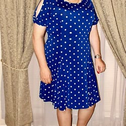 Cold shoulder / polka dots dress