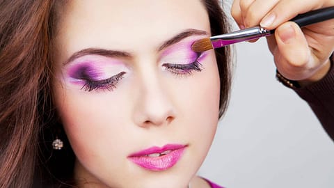 Professional makeup for crossdressers