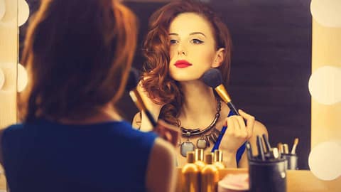 Essential makeup tips for crossdressers