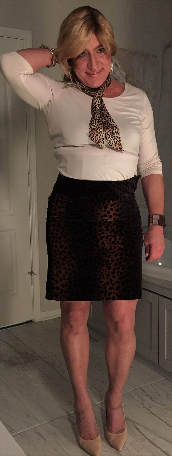 Leopard print skirt and scarf