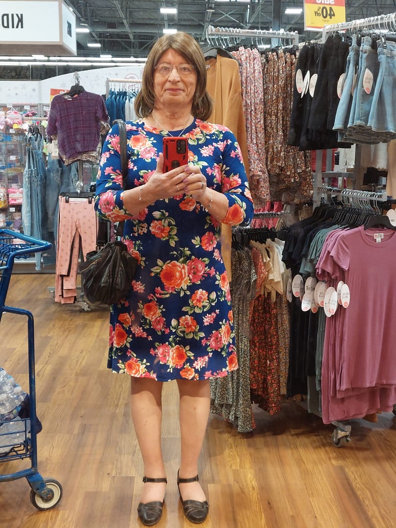 New dress for shopping! – Crossdresser Heaven