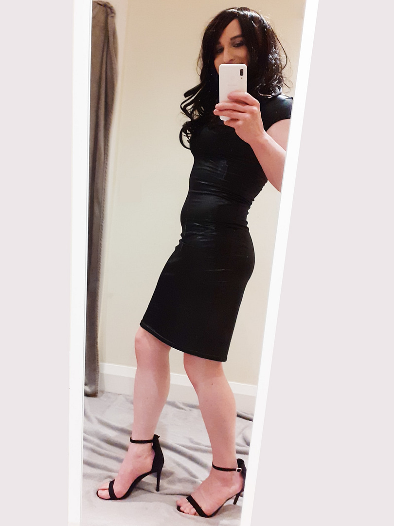 New Outfit For The Weekend – Crossdresser Heaven