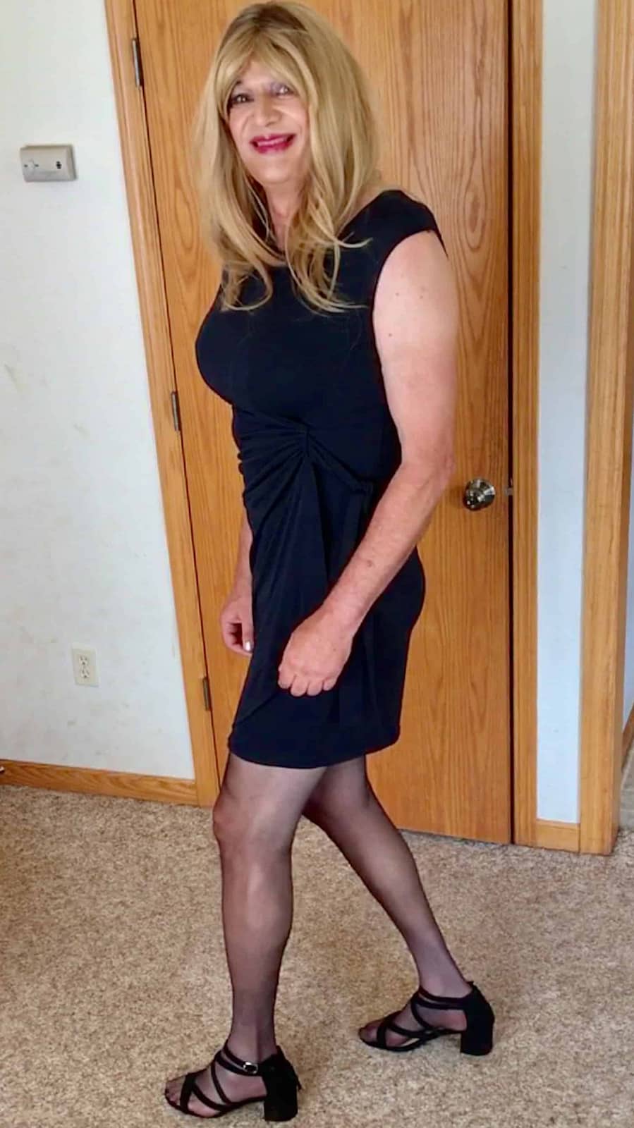 Navy blue dress – Crossdresser Heaven