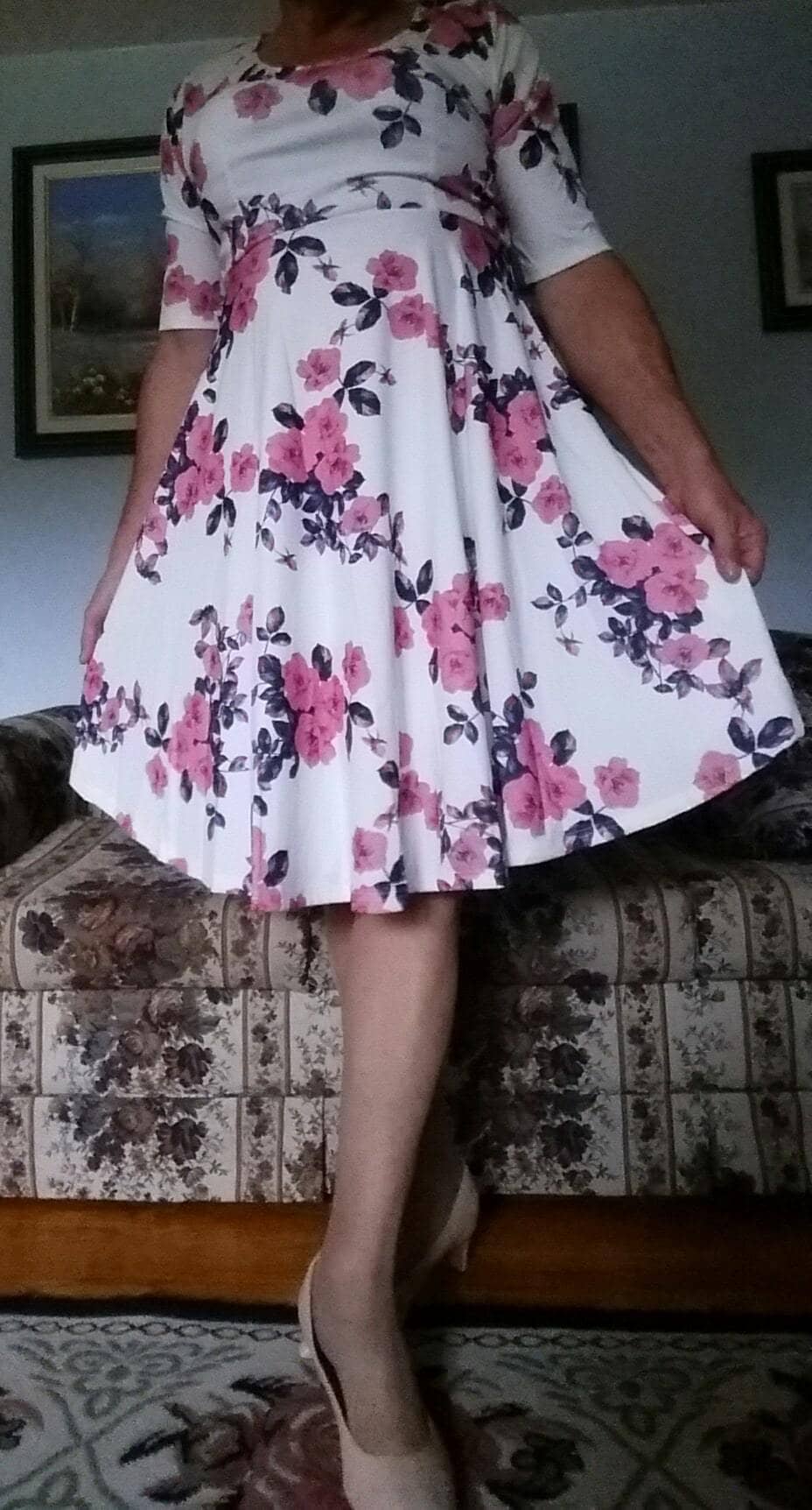 Flower dress – Crossdresser Heaven