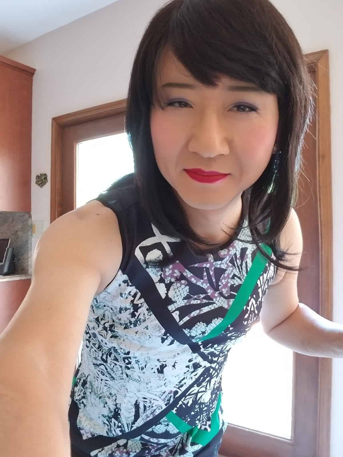 Hi There Crossdresser Heaven 