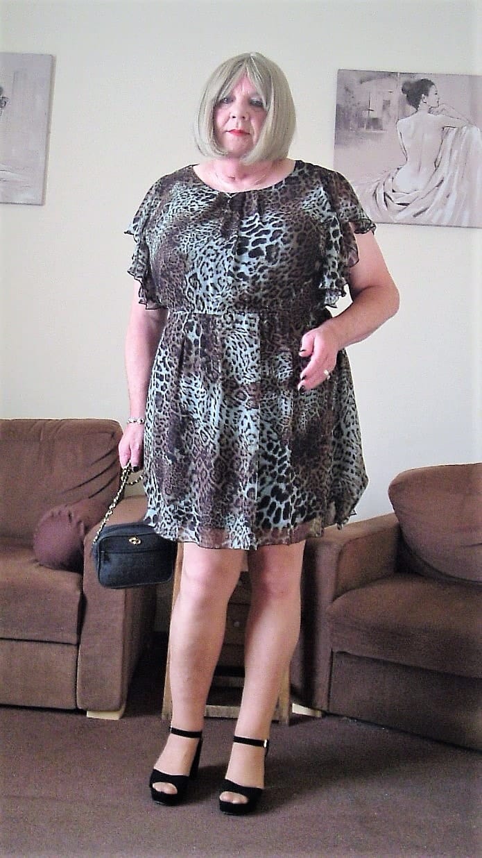 ‘Chiffon’ – Crossdresser Heaven