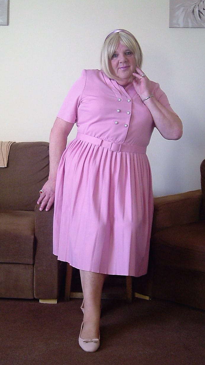 ‘Warm pink’ – Crossdresser Heaven