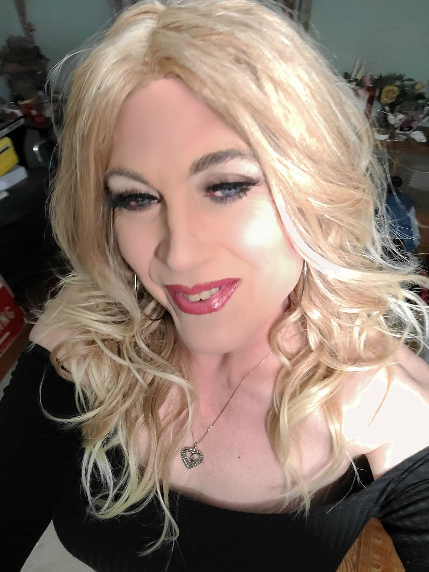 never too much….I just don’t want to stop…. – Crossdresser Heaven