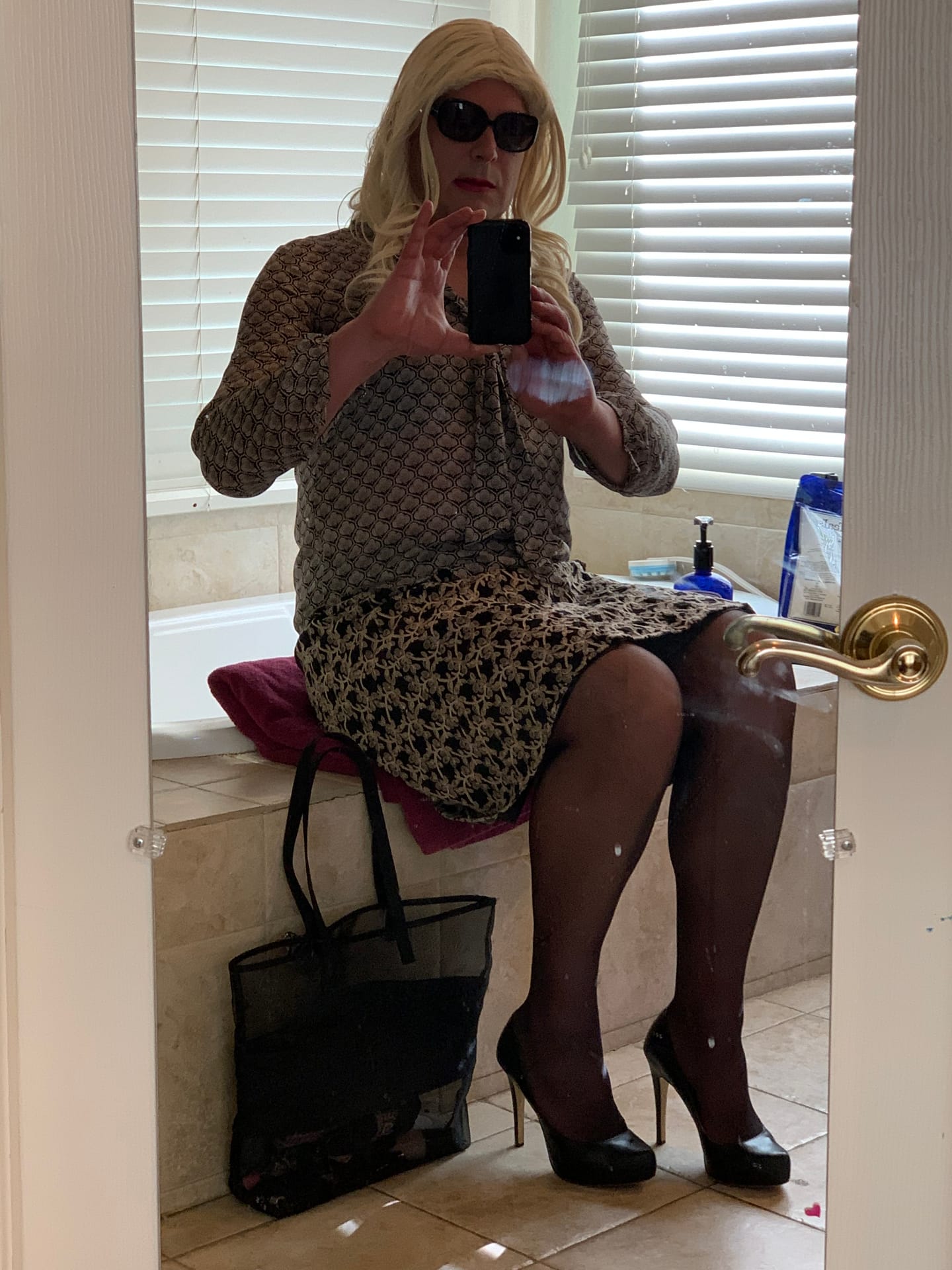 Another look at the WFH outfit – Crossdresser Heaven