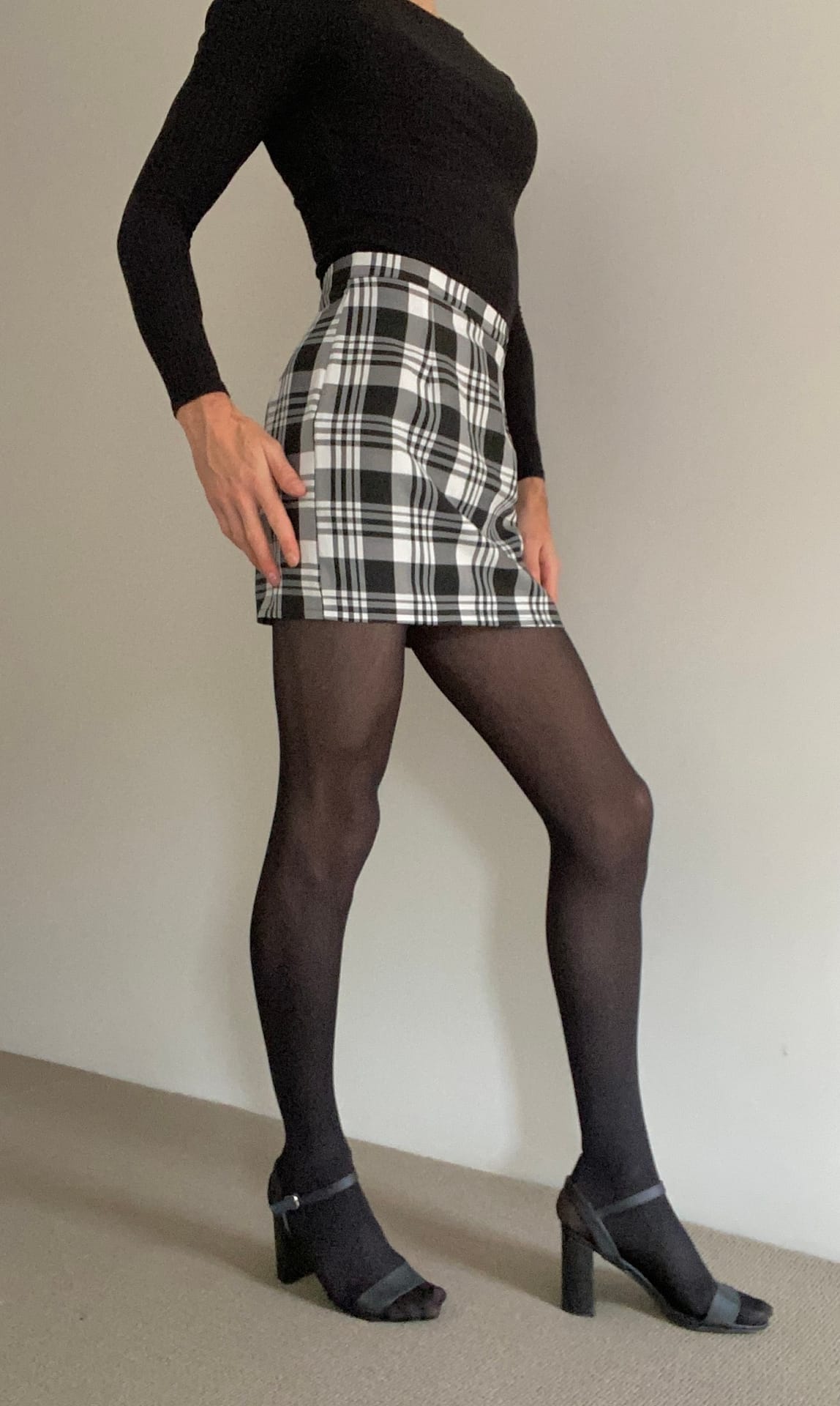 Love a cute skirt! – Crossdresser Heaven